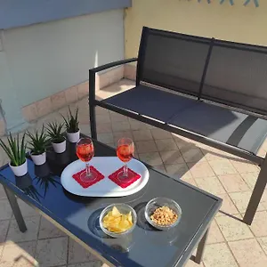 casa-crispi.hotelinveneto.com/